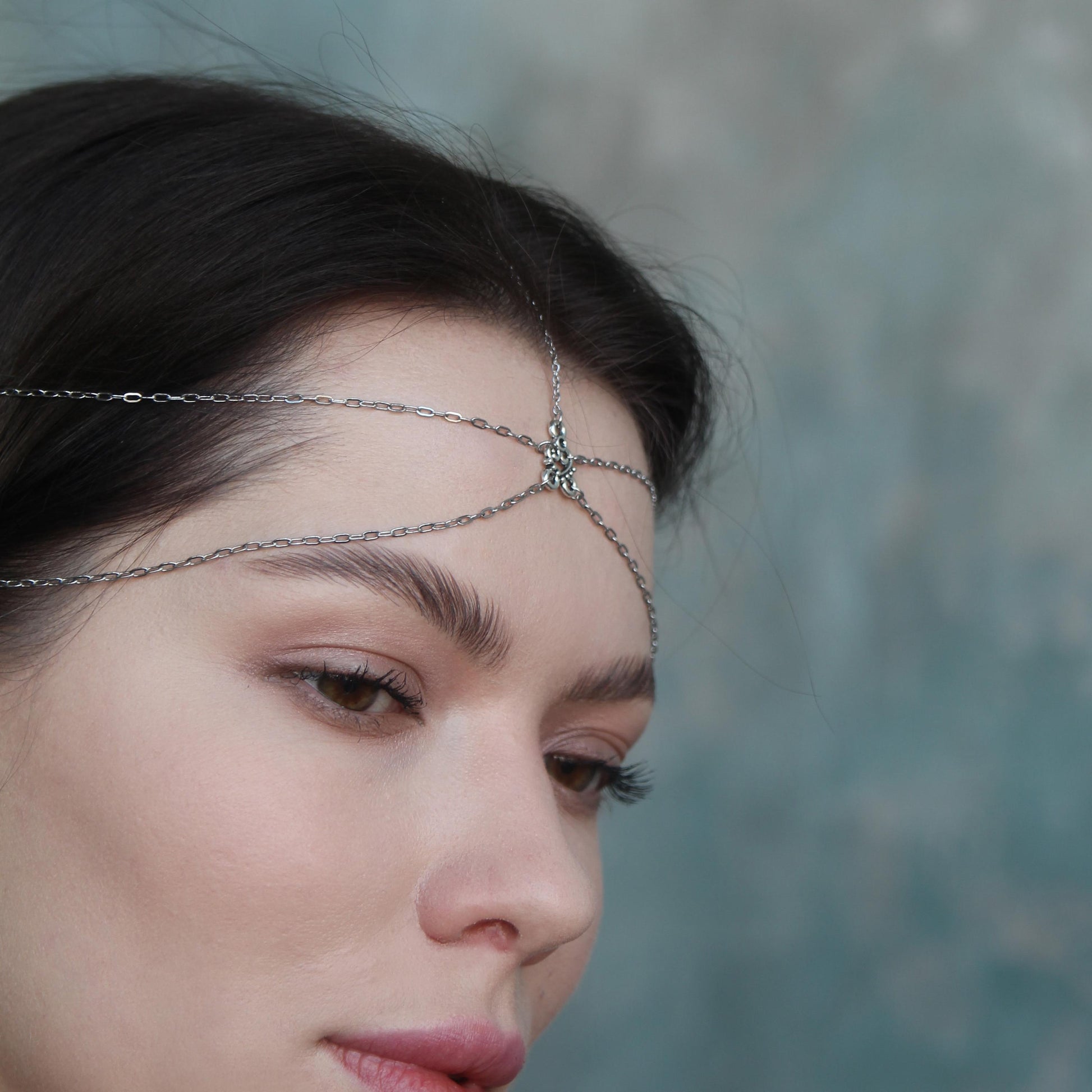 Double Chain Forehead Jewelry with Heart Charm, Dainty Head Chain for Women, Boho Bridal and Festival Hair Accessory