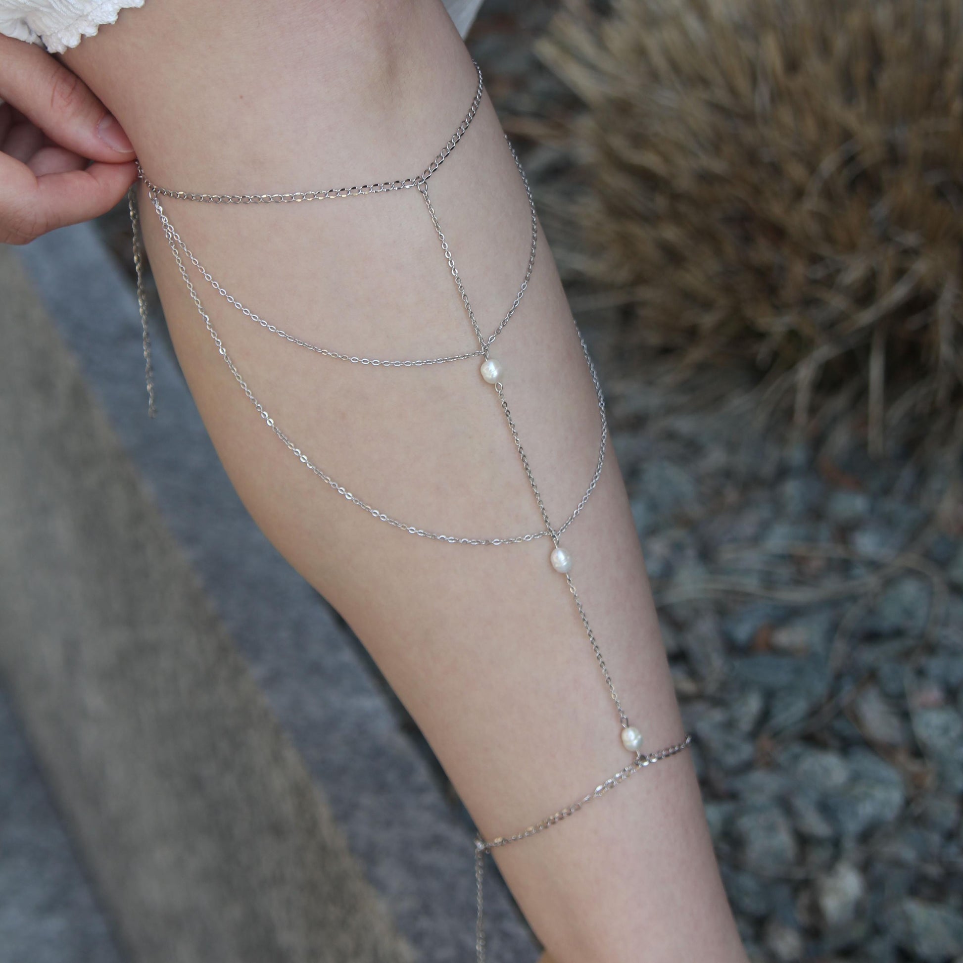 Layered Leg Chain Bracelet with Crystals or Pearls, Boho Foot Jewelry, Trendy Multi-Layer Anklet, Elegant Summer Accessory for Women