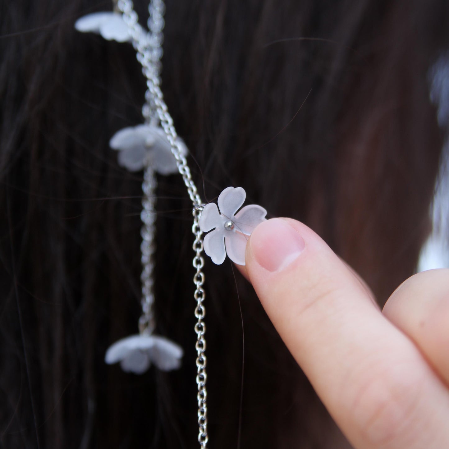 Floral Metal Veil for Women, Boho Headpiece with Flowers and Chains, Bridal Hair Accessory, Festival Jewelry