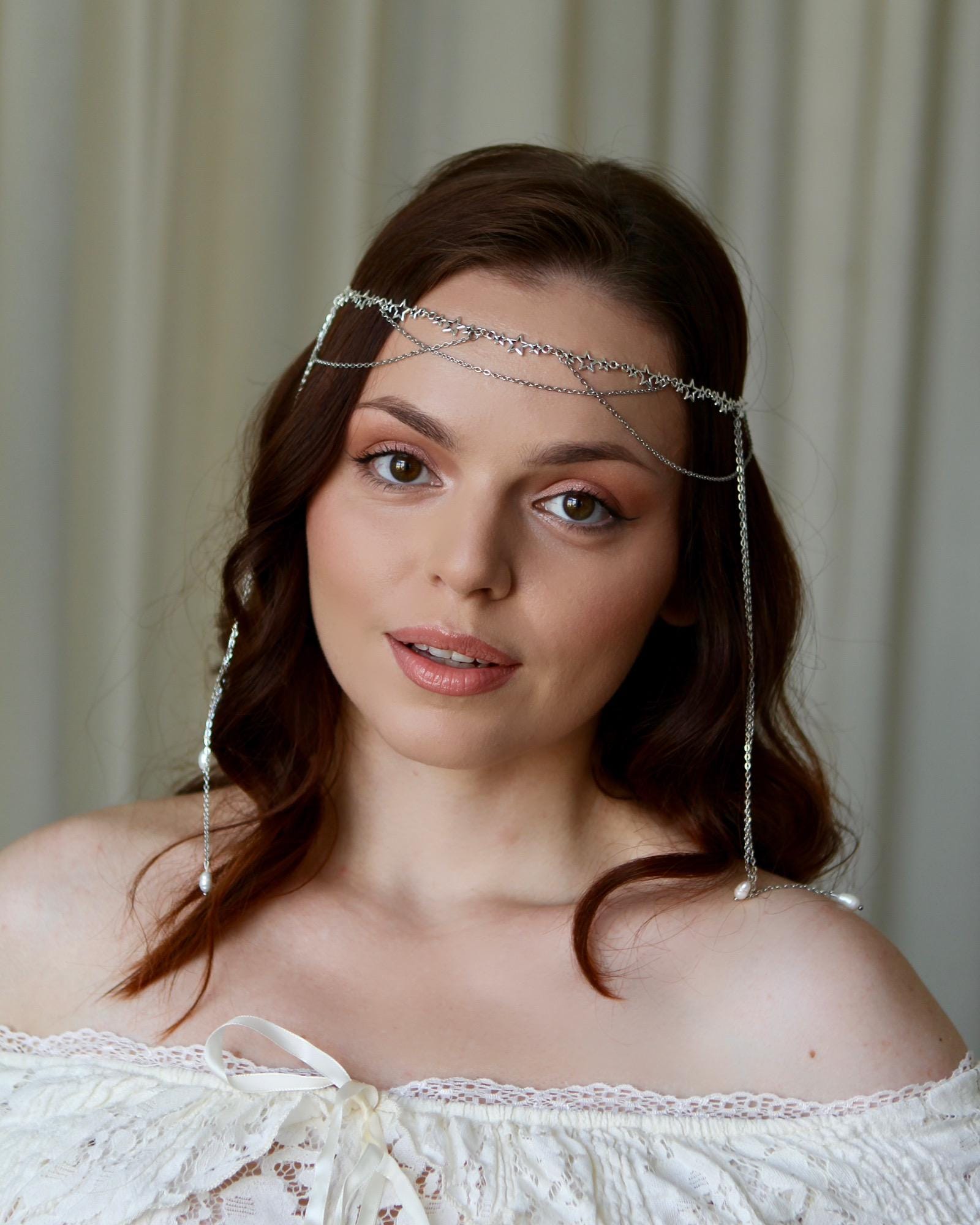 Bridal Star Head Chain, Celestial Wedding Forehead Jewelry with Dangling Chains, Elegant Hair Accessory for Bride and Bridesmaids